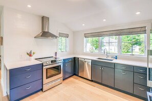 House (2 Bedrooms) | Interior - Upscale Southwest Harbor Retreat - Dog Friendly! (Southwest Harbor)