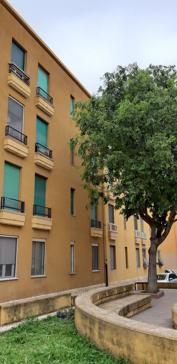 บริเวณภายนอก