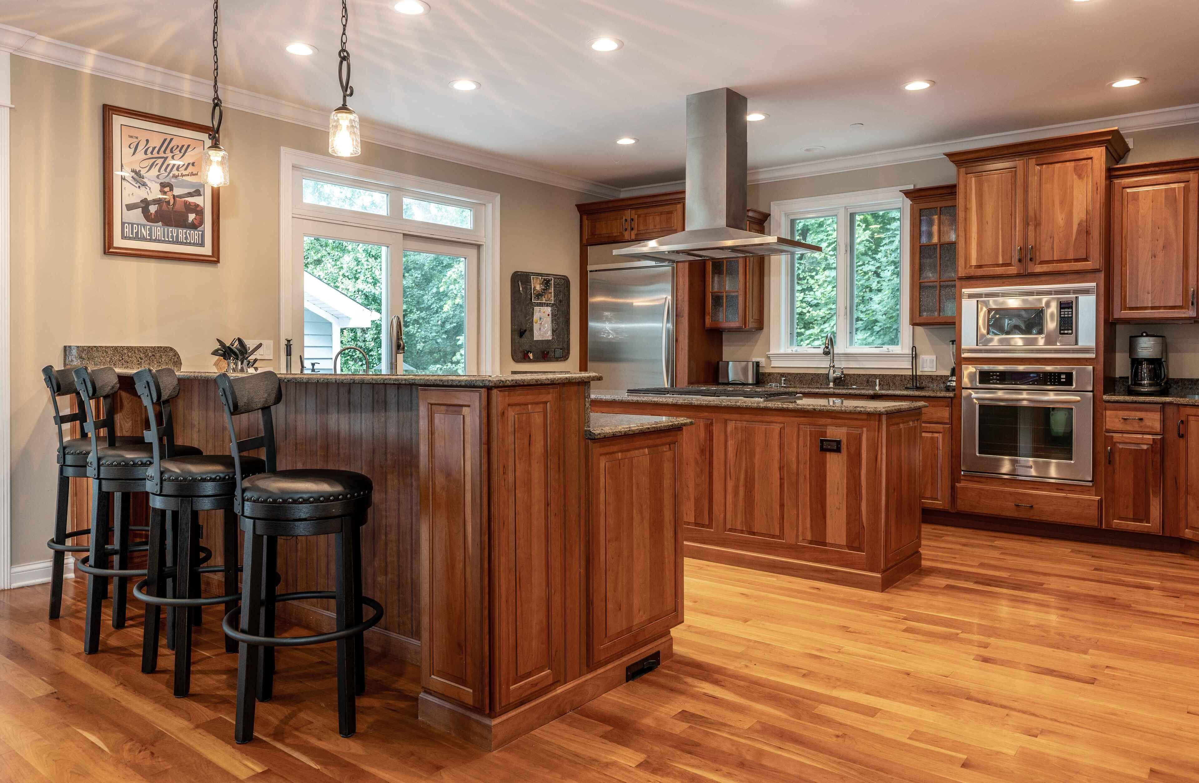 單棟房屋, 多張床, 可使用泳池 (Island Getaway on Delavan Lake) | 私人廚房 | 雪櫃、微波爐、焗爐、爐具