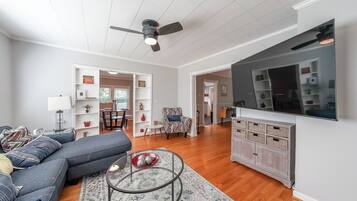 House, 2 Queen Beds, Patio, Garden View (Kennesaw Cottage) | Living area | 75-inch flat-screen TV with digital channels, TV