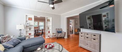 House, 2 Queen Beds, Fireplace, Garden View (Kennesaw Cottage) | Living area | 75-inch flat-screen TV with digital channels, TV