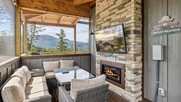 Cabin, 2 Bedrooms | Property grounds