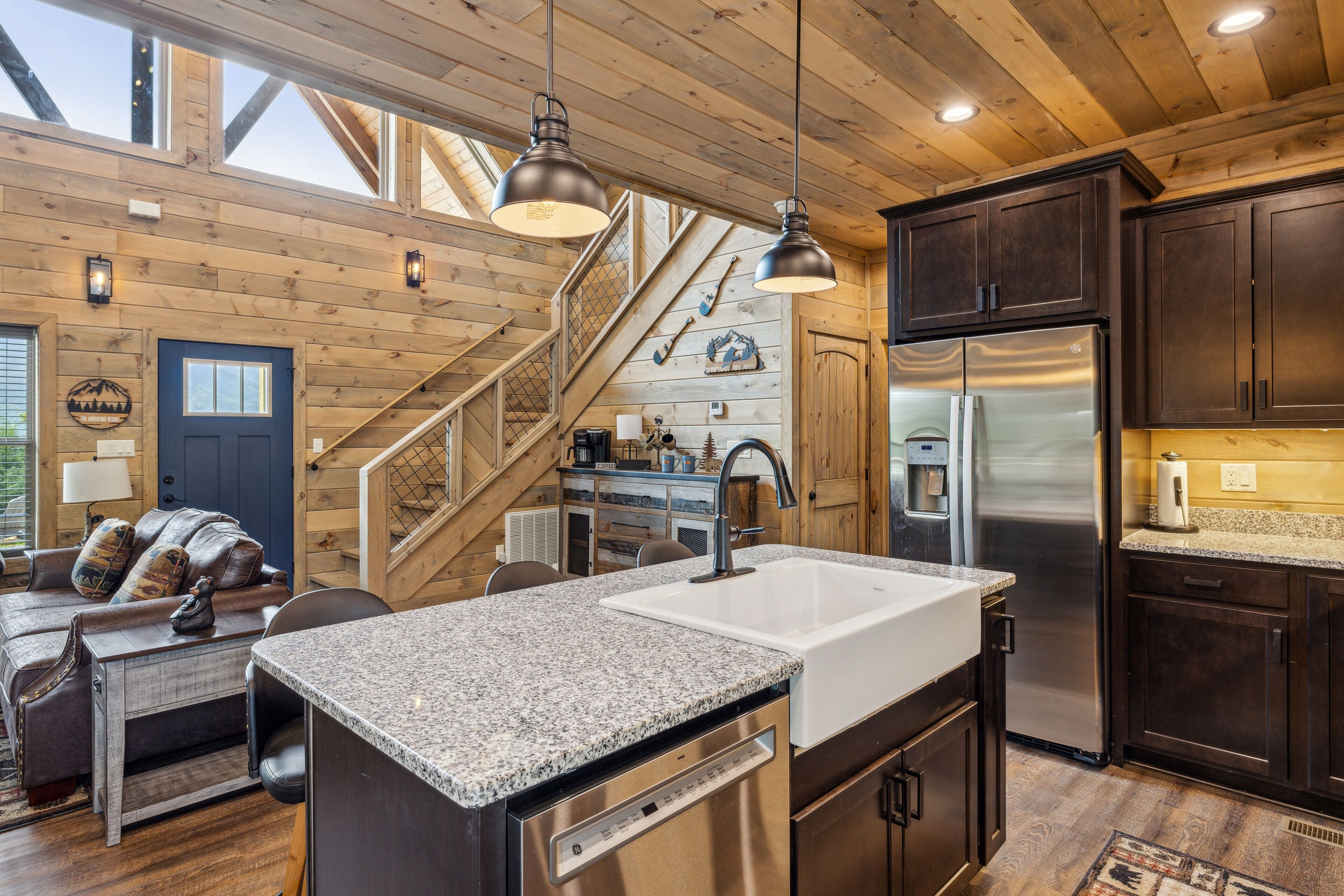 Cabin, 2 Bedrooms | Private kitchen
