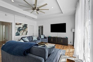 House, 4 Bedrooms | Living area - Sea View Cottage - 110 Ponce De Leon 3 Bedroom Home by RedAwning (Dauphin Island)