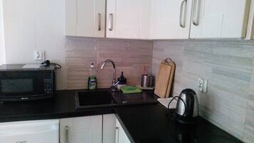 Fridge, microwave, stovetop, electric kettle