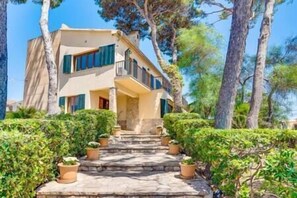 Exterior - Vila Isabel,  Villa in Cala Estancia near Palma (Ca'n Pastilla)