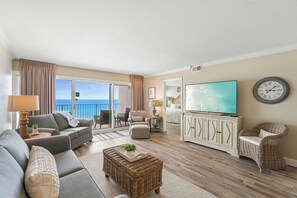Smart TV - Beach House 604D Stunningly remodeled, Free Beach Service, Special New Rates (Miramar Beach)