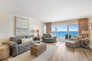 Smart TV - Beach House 604D Stunningly remodeled, Free Beach Service, Special New Rates (Miramar Beach)