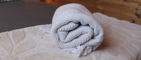 2 chambres, lit parapluie, Wi-Fi gratuit, draps fournis