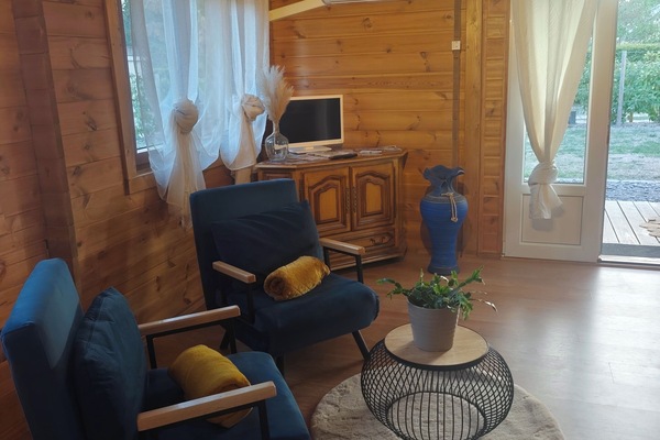 Fernseher, Bücher, Stereoanlage