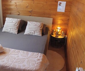 2 bedrooms, travel crib, WiFi (free), bed sheets - Chalet Cosy Edenna (Villefranche-sur-Cher)