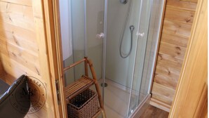 Shower, hair dryer, toilet paper - Chalet Cosy Edenna (Villefranche-sur-Cher)