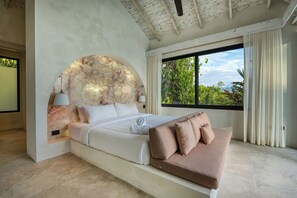 4 dormitorios, caja fuerte, tabla de planchar con plancha