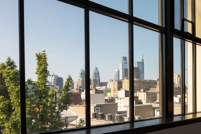 Sosuite 2BR Apt w Balcony W D Gym On-site Bar