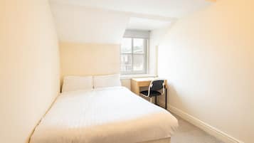 2 bedrooms, iron/ironing board