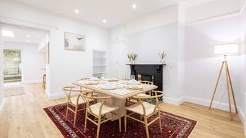 4 bedrooms