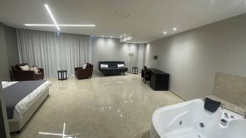 Suite, Sea View | In-room safe, desk, laptop workspace, free WiFi