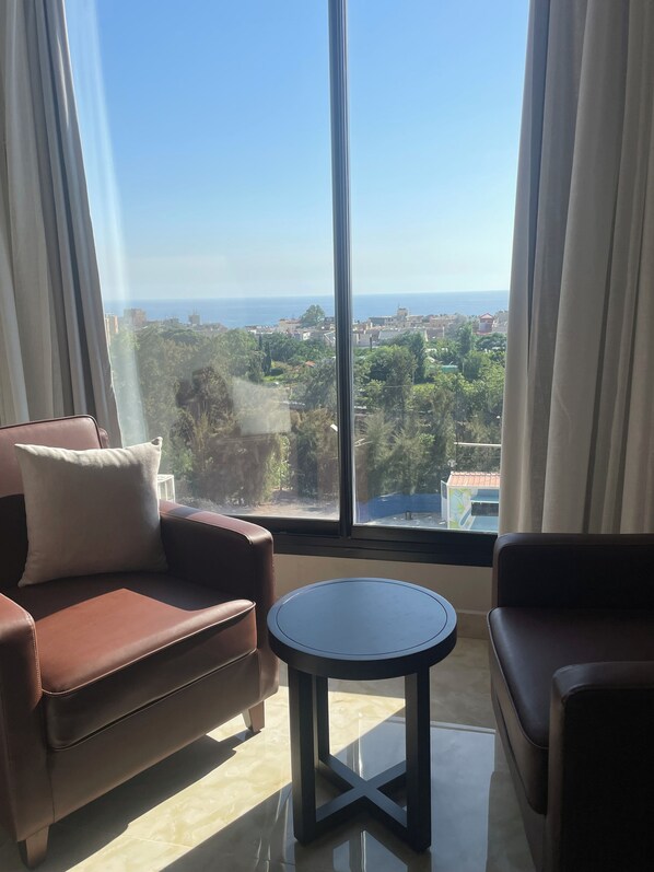 Double or Twin Room, Sea View | In-room safe, desk, laptop workspace, free WiFi