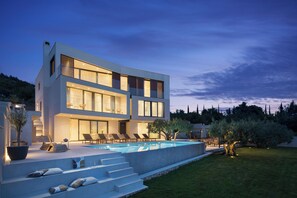 Exterior - Lavish Villa O with Panoramic Elefiti Islands View, Six Bedrooms with a Pool (Dubrovnik)