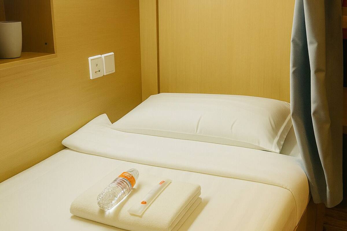 Free WiFi, bed sheets