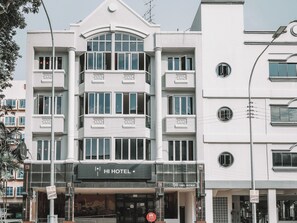 Front of property - Hi Hotel Dot (Singapore)