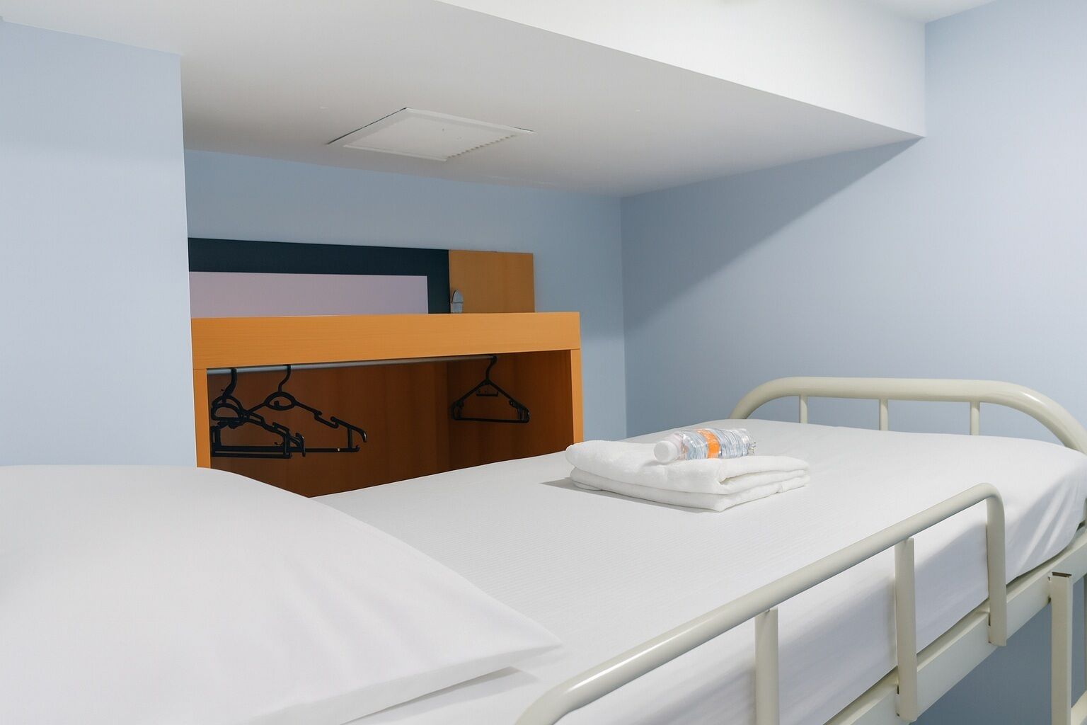 Wifi gratis y ropa de cama 