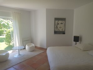 5 chambres, fer et planche à repasser, Wi-Fi