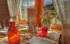 Local cuisine - Hindsæter Hotel (Vaga)