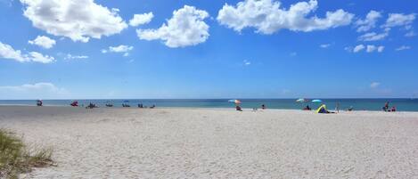 Sun loungers, beach towels