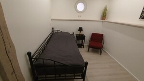 3 多间卧室、WiFi、床单