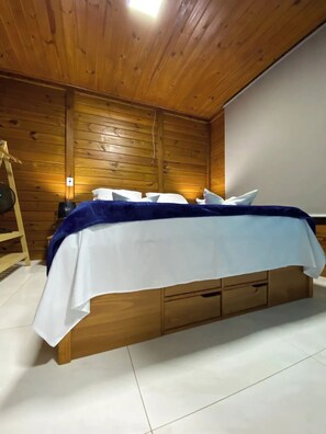 3 soverom, skrivebord, wi-fi og sengetøy