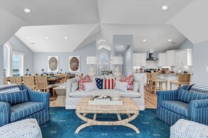 TV, video games, table tennis, stereo - Elegant Beach Villa: Pool, Hot Tub, Ocean Views (North Topsail Beach)