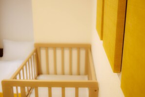 Departamento básico | 3 habitaciones, escritorio, tabla de planchar con plancha y wifi gratis 