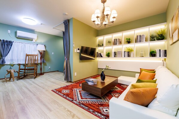 Interior detail - Sky Building Umeda (Osaka)