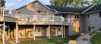 Quiet Country Oasis. Spacious and serene apartment. Gas fireplace, private patio