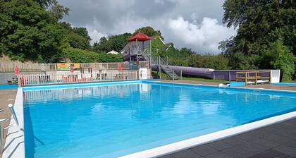 2-Bed Luxury Lodge at Bideford Bay within walking distance of Clovelly