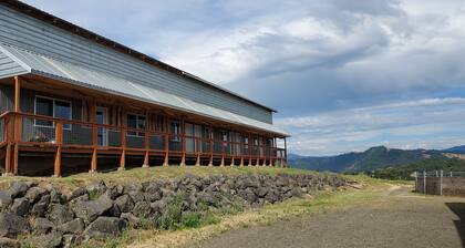 Cozy 1-bedrm apartment near Wildlife Safari with fitness room on the horse ranch