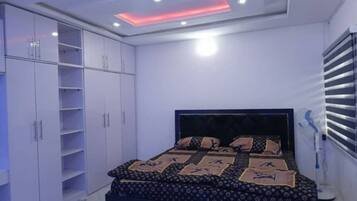 1 bedroom, WiFi, bed sheets