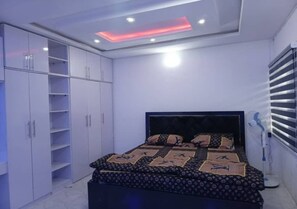 1 bedroom, WiFi, bed sheets