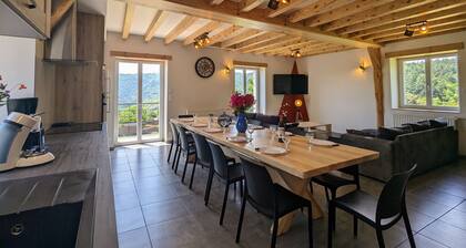 GĂźte authentique et confortable avec vaste terrain et vue imprenable Ă Saint-Privat-d'Allier