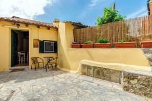 Terrace/patio - Village Sense by Corfu Escapes (Corfu)