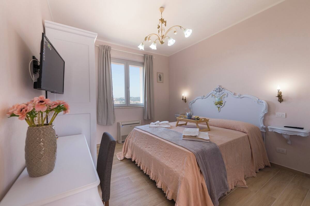 1 bedroom, premium bedding, down duvets, memory-foam beds