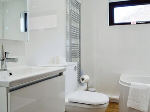 Towels - 2 bedroom accommodation in Llanteg, near Amroth (Llanteg, near Amroth)