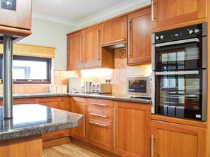 Geschirrspüler, Hochstuhl