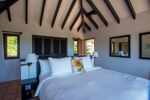 5 bedrooms, desk, iron/ironing board, WiFi - New Luxury 5 Bedroom Villa All En-Suite  *Breakfast Included* (Virgin Gorda)