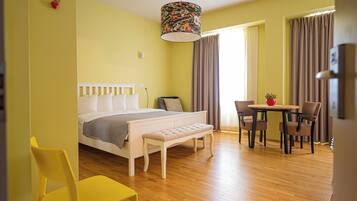 1 habitación, wifi y ropa de cama