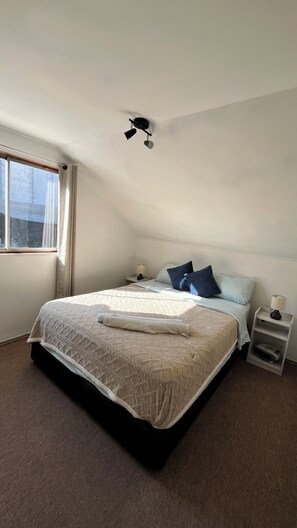 Basic Double Room | Free WiFi - Fast Track SCL AirPort (Santiago)