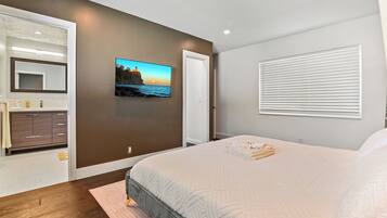 4 slaapkamers, een strijkplank/strijkijzer, reisbedje, gratis wifi