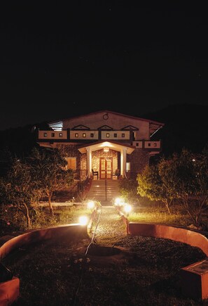 Exterior - Charming 3-bedroom pet friendly villa in Dehradun with Wi-Fi, AC and much more. (Dehradun)
