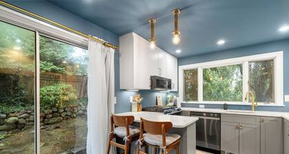 2BR Historic Marblehead Home+Minutes to Beach